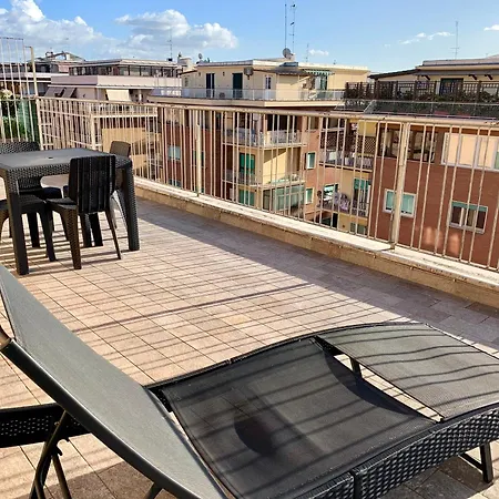 Attico Cornelia 로마